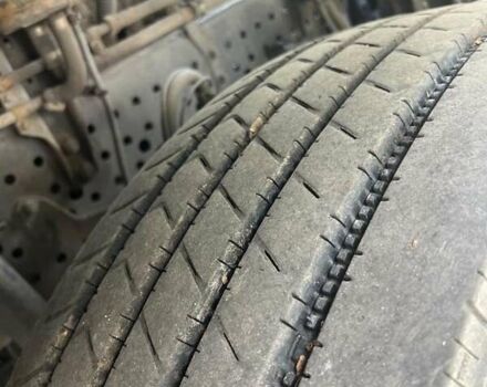 Красный Мерседес Актрос, объемом двигателя 10.7 л и пробегом 808 тыс. км за 18400 $, фото 13 на Automoto.ua