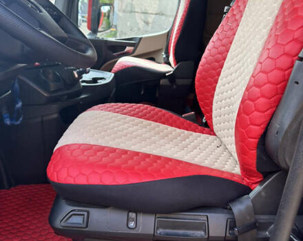 Красный Мерседес Актрос, объемом двигателя 10.8 л и пробегом 731 тыс. км за 24000 $, фото 13 на Automoto.ua