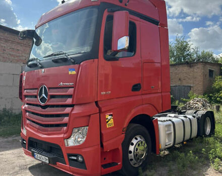 Красный Мерседес Актрос, объемом двигателя 10.8 л и пробегом 731 тыс. км за 24000 $, фото 2 на Automoto.ua