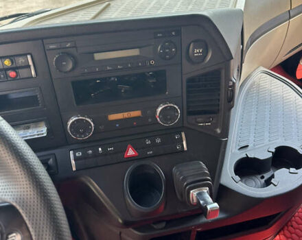 Красный Мерседес Актрос, объемом двигателя 10.8 л и пробегом 731 тыс. км за 24000 $, фото 16 на Automoto.ua