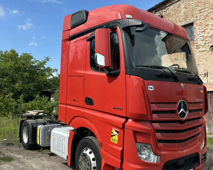 Красный Мерседес Актрос, объемом двигателя 10.8 л и пробегом 731 тыс. км за 24000 $, фото 1 на Automoto.ua