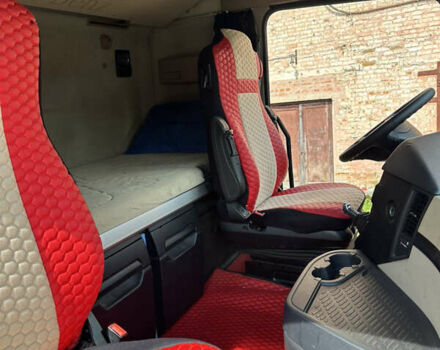 Красный Мерседес Актрос, объемом двигателя 10.8 л и пробегом 731 тыс. км за 24000 $, фото 17 на Automoto.ua