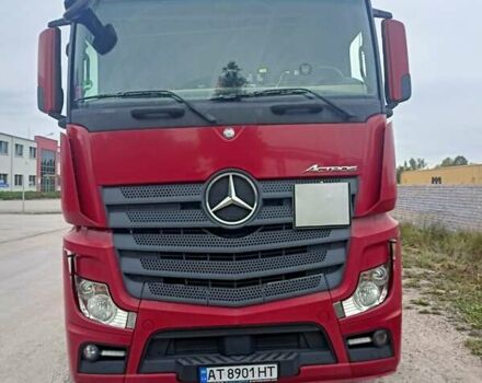 Червоний Мерседес Актрос, об'ємом двигуна 0 л та пробігом 982 тис. км за 34900 $, фото 2 на Automoto.ua