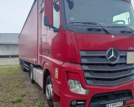 Червоний Мерседес Актрос, об'ємом двигуна 0 л та пробігом 982 тис. км за 34900 $, фото 3 на Automoto.ua