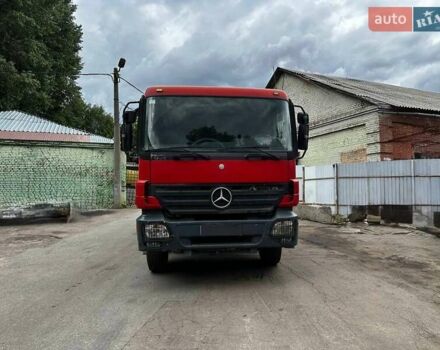 Красный Мерседес Актрос, объемом двигателя 11.95 л и пробегом 738 тыс. км за 55000 $, фото 1 на Automoto.ua