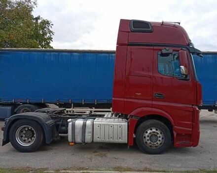 Красный Мерседес Актрос, объемом двигателя 12.81 л и пробегом 905 тыс. км за 23700 $, фото 1 на Automoto.ua