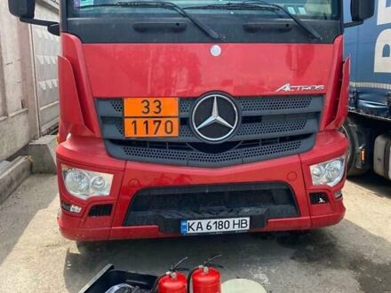 Мерседес Актрос 2015 в Киеве на Automoto.ua Красный Мерседес Актрос, объемом двигателя 10.64 л и пробегом 961 тыс. км за 21850 $, фото 1 на Automoto.ua