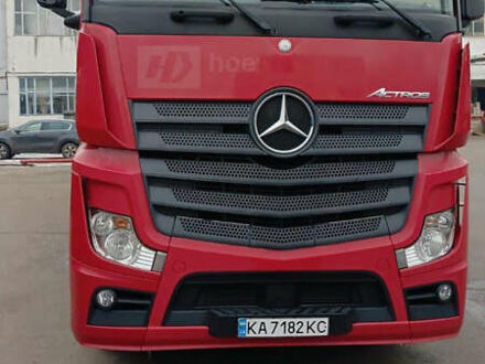 Мерседес Актрос 2015 в Броварах на Automoto.ua Красный Мерседес Актрос, объемом двигателя 12.8 л и пробегом 969 тыс. км за 19900 $, фото 1 на Automoto.ua