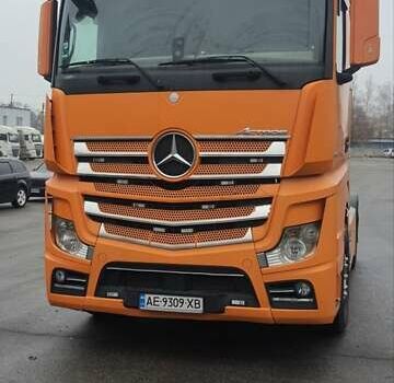 Мерседес Актрос, объемом двигателя 12.8 л и пробегом 900 тыс. км за 20000 $, фото 17 на Automoto.ua