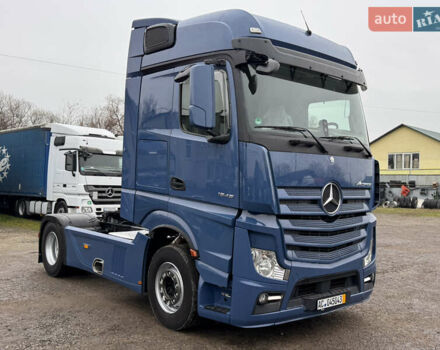 Мерседес Актрос, объемом двигателя 12.8 л и пробегом 702 тыс. км за 20327 $, фото 1 на Automoto.ua