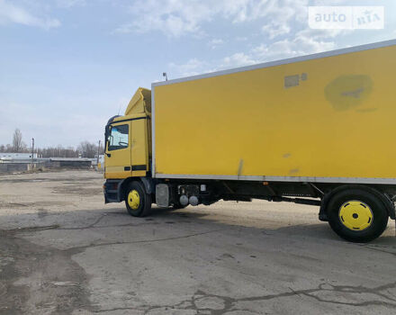 Желтый Мерседес Актрос, объемом двигателя 11.9 л и пробегом 700 тыс. км за 11000 $, фото 2 на Automoto.ua