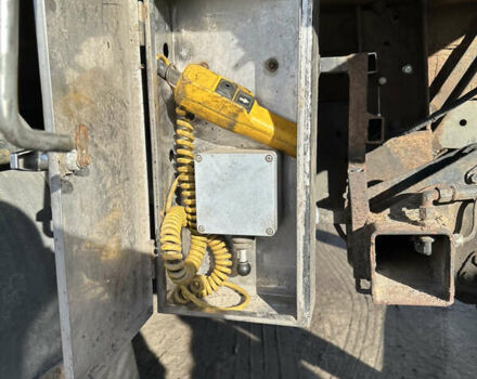 Желтый Мерседес Актрос, объемом двигателя 11.95 л и пробегом 2 тыс. км за 13500 $, фото 15 на Automoto.ua