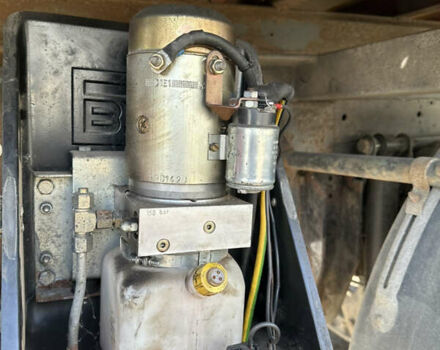 Жовтий Мерседес Актрос, об'ємом двигуна 11.95 л та пробігом 2 тис. км за 12500 $, фото 14 на Automoto.ua