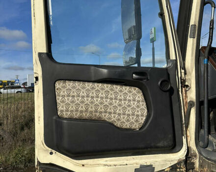 Жовтий Мерседес Актрос, об'ємом двигуна 11.95 л та пробігом 2 тис. км за 12500 $, фото 23 на Automoto.ua