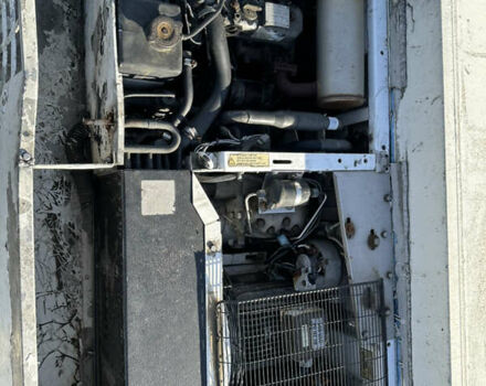 Желтый Мерседес Актрос, объемом двигателя 11.95 л и пробегом 2 тыс. км за 13500 $, фото 25 на Automoto.ua