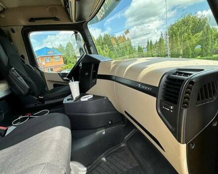 Мерседес Актрос 2013 в Киеве на Automoto.ua Желтый Мерседес Актрос, объемом двигателя 12.8 л и пробегом 973 тыс. км за 14500 $, фото 23 на Automoto.ua