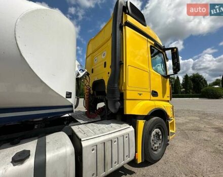 Мерседес Актрос 2013 в Киеве на Automoto.ua Желтый Мерседес Актрос, объемом двигателя 12.8 л и пробегом 973 тыс. км за 14500 $, фото 10 на Automoto.ua