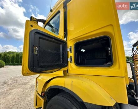 Мерседес Актрос 2013 в Киеве на Automoto.ua Желтый Мерседес Актрос, объемом двигателя 12.8 л и пробегом 973 тыс. км за 14500 $, фото 45 на Automoto.ua