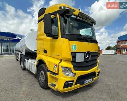 Мерседес Актрос 2013 в Киеве на Automoto.ua Желтый Мерседес Актрос, объемом двигателя 12.8 л и пробегом 973 тыс. км за 14500 $, фото 3 на Automoto.ua