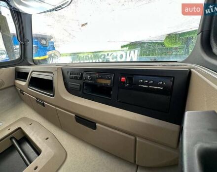 Мерседес Актрос 2013 в Киеве на Automoto.ua Желтый Мерседес Актрос, объемом двигателя 12.8 л и пробегом 973 тыс. км за 14500 $, фото 37 на Automoto.ua