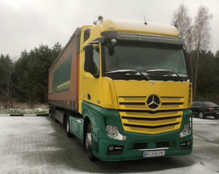 Мерседес Актрос 2013 в Львове на Automoto.ua Желтый Мерседес Актрос, объемом двигателя 12.9 л и пробегом 695 тыс. км за 25999 $, фото 11 на Automoto.ua