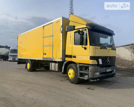 Желтый Мерседес Актрос, объемом двигателя 11.9 л и пробегом 700 тыс. км за 11000 $, фото 1 на Automoto.ua