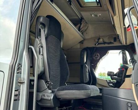 Серый Мерседес Актрос, объемом двигателя 12.9 л и пробегом 720 тыс. км за 22000 $, фото 7 на Automoto.ua