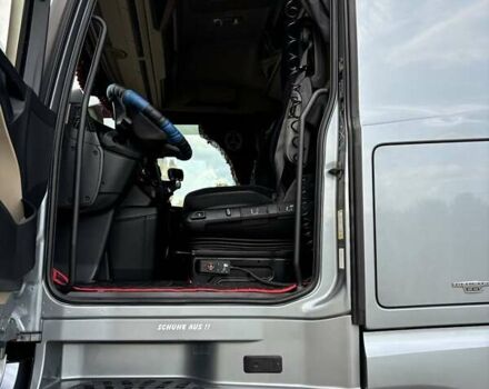 Серый Мерседес Актрос, объемом двигателя 12.9 л и пробегом 720 тыс. км за 22000 $, фото 5 на Automoto.ua