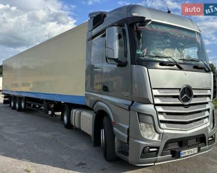 Серый Мерседес Актрос, объемом двигателя 12.9 л и пробегом 720 тыс. км за 22000 $, фото 1 на Automoto.ua