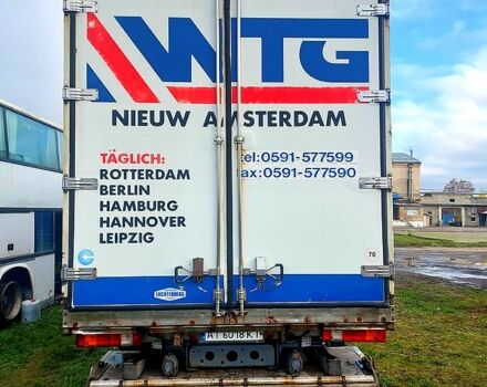 Синий Мерседес Актрос, объемом двигателя 12 л и пробегом 475 тыс. км за 33000 $, фото 3 на Automoto.ua