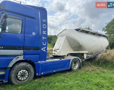 Синий Мерседес Актрос, объемом двигателя 12.78 л и пробегом 1000 тыс. км за 9800 $, фото 2 на Automoto.ua