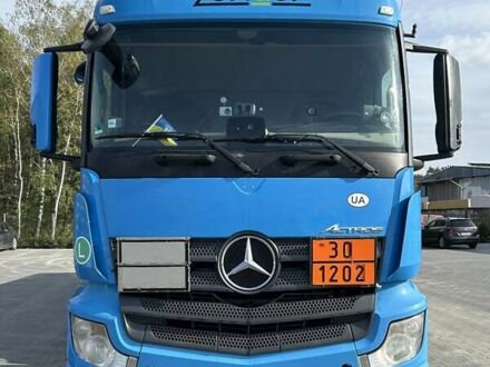 Синий Мерседес Актрос, объемом двигателя 10.68 л и пробегом 905 тыс. км за 15000 $, фото 1 на Automoto.ua