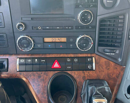 Зеленый Мерседес Актрос, объемом двигателя 10.68 л и пробегом 615 тыс. км за 23777 $, фото 16 на Automoto.ua