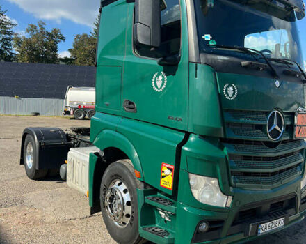 Зеленый Мерседес Актрос, объемом двигателя 10.68 л и пробегом 615 тыс. км за 23777 $, фото 1 на Automoto.ua
