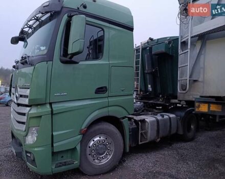 Зелений Мерседес Актрос, об'ємом двигуна 12.81 л та пробігом 662 тис. км за 34900 $, фото 4 на Automoto.ua
