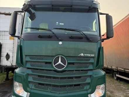 Зеленый Мерседес Актрос, объемом двигателя 0 л и пробегом 747 тыс. км за 22148 $, фото 1 на Automoto.ua