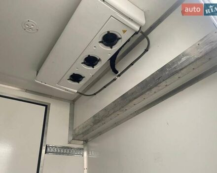 Белый Мерседес Antos, объемом двигателя 7.7 л и пробегом 343 тыс. км за 98728 $, фото 5 на Automoto.ua