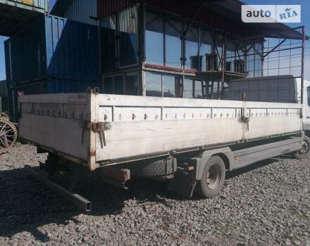 Белый Мерседес Атего, объемом двигателя 4.3 л и пробегом 300 тыс. км за 15900 $, фото 3 на Automoto.ua