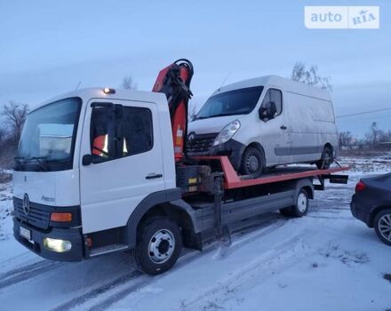 Білий Мерседес Атего, об'ємом двигуна 4.25 л та пробігом 300 тис. км за 32500 $, фото 2 на Automoto.ua