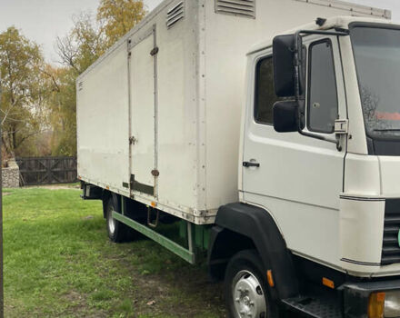 Белый Мерседес Атего, объемом двигателя 4.2 л и пробегом 535 тыс. км за 10500 $, фото 1 на Automoto.ua