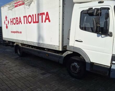 Белый Мерседес Атего, объемом двигателя 4.3 л и пробегом 700 тыс. км за 9000 $, фото 5 на Automoto.ua