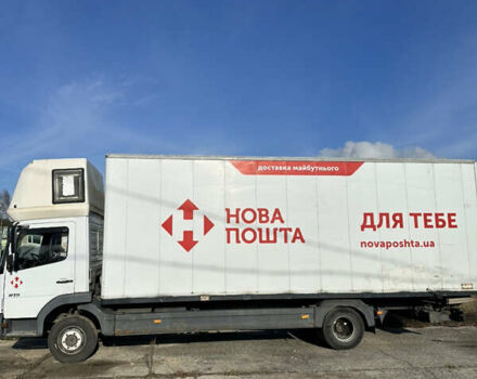 Білий Мерседес Атего, об'ємом двигуна 4.25 л та пробігом 920 тис. км за 16999 $, фото 2 на Automoto.ua