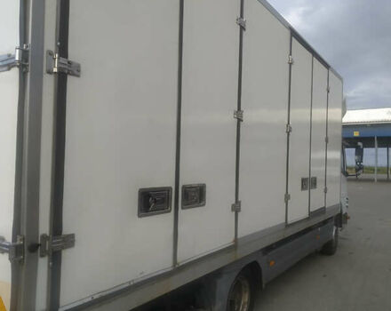 Белый Мерседес Атего, объемом двигателя 4.6 л и пробегом 380 тыс. км за 21171 $, фото 2 на Automoto.ua