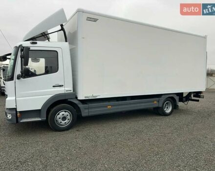 Белый Мерседес Атего, объемом двигателя 0 л и пробегом 353 тыс. км за 27900 $, фото 3 на Automoto.ua