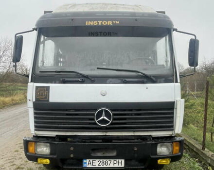 Белый Мерседес Атего, объемом двигателя 6 л и пробегом 395 тыс. км за 12200 $, фото 1 на Automoto.ua