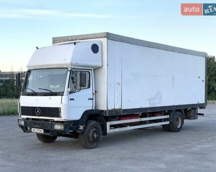 Белый Мерседес Атего, объемом двигателя 5.96 л и пробегом 250 тыс. км за 9300 $, фото 2 на Automoto.ua