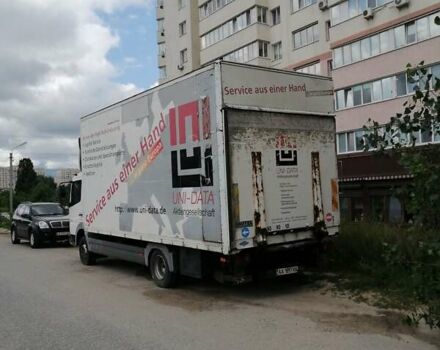 Белый Мерседес Атего, объемом двигателя 4.2 л и пробегом 505 тыс. км за 11000 $, фото 1 на Automoto.ua