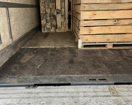 Білий Мерседес Атего, об'ємом двигуна 4.25 л та пробігом 700 тис. км за 12500 $, фото 4 на Automoto.ua