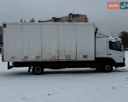 Белый Мерседес Атего, объемом двигателя 4.2 л и пробегом 842 тыс. км за 9990 $, фото 11 на Automoto.ua