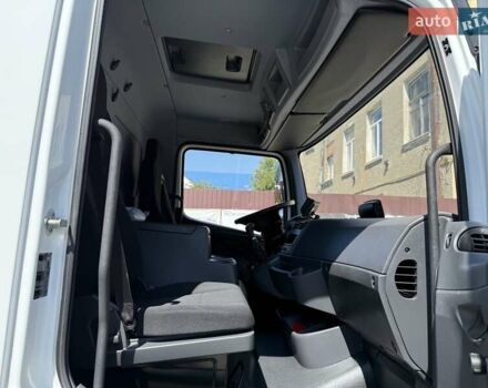 Белый Мерседес Атего, объемом двигателя 5.2 л и пробегом 271 тыс. км за 41850 $, фото 9 на Automoto.ua